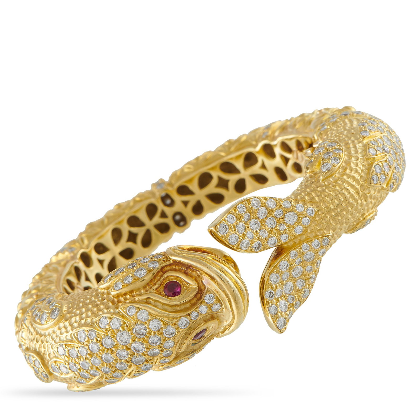 18K Yellow Gold 3.85ct Diamond Bangle: Designed to resemble an aquatic animal, a creative design makes this bangle bracelet a distinctive addition to any luxury jewelry collection. Set in 18K Yellow Gold, sparkling Diamonds totaling 3.85 c