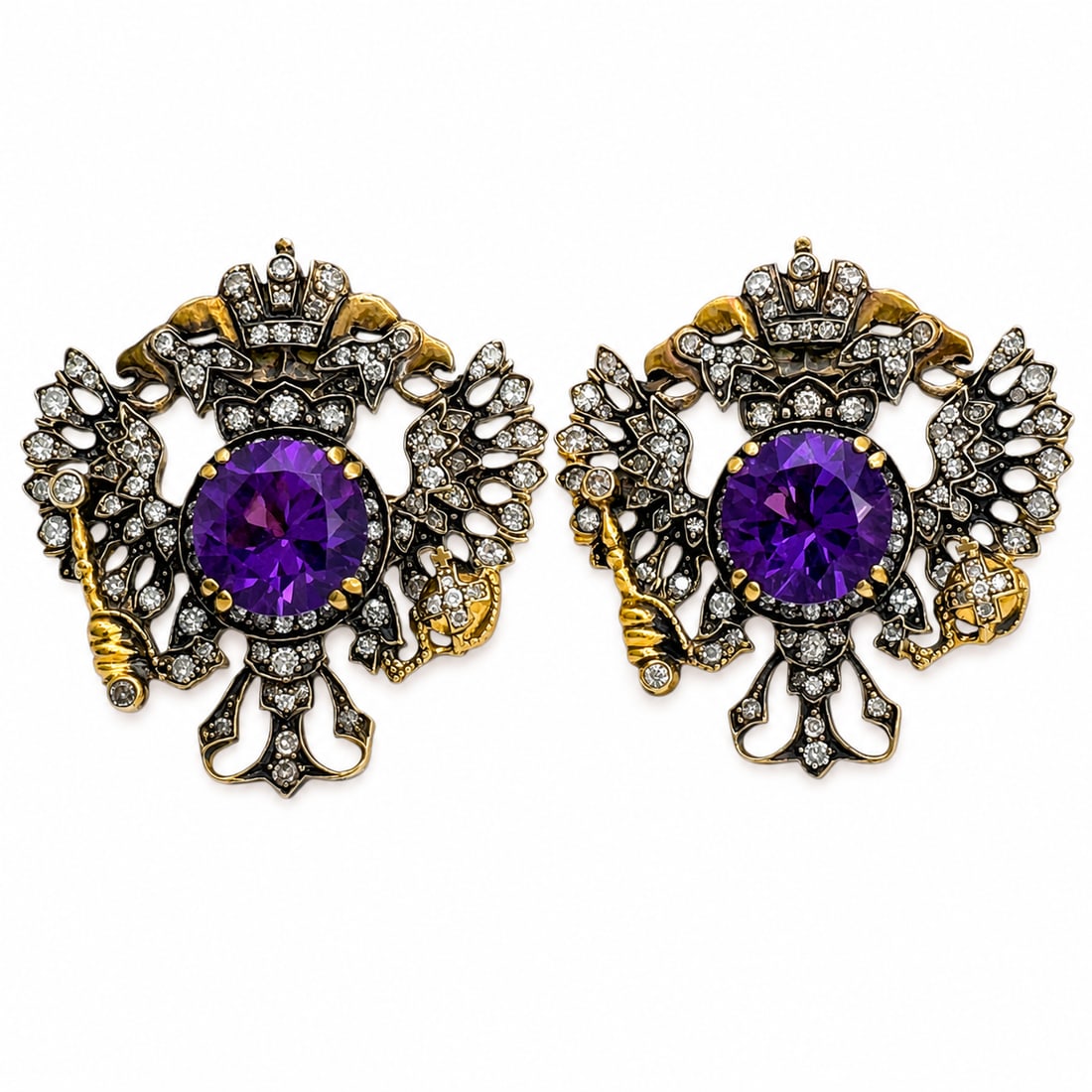 K. Faberge Imperial Russian 56k Gold & Diamond Presentation Cufflinks: K. Faberge Imperial Russian 56k Gold & Diamond Presentation Cufflinks Marked with initials A*H for Fabergé master August Hollming, active 1880-1913 Material: Marked 56 Gold for 56K assay value (14 kt