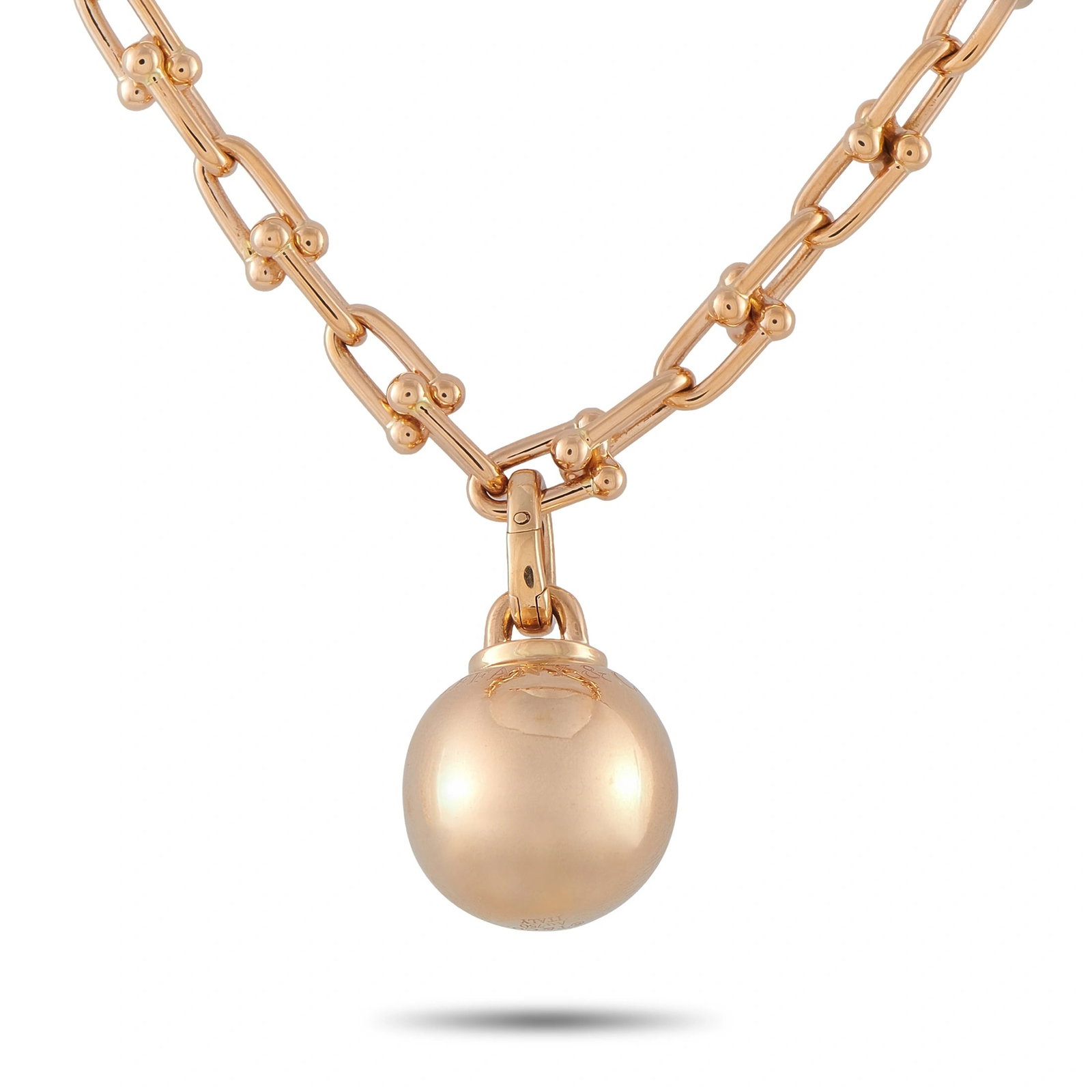 Tiffany & CO. HardWear 18K Rose Gold Pendant: This breathtaking Tiffany & Co. HardWear necklace turns industrial forms into something enchanting. A series of the collection’s iconic gauge links combine to create this necklace’s 35” chai