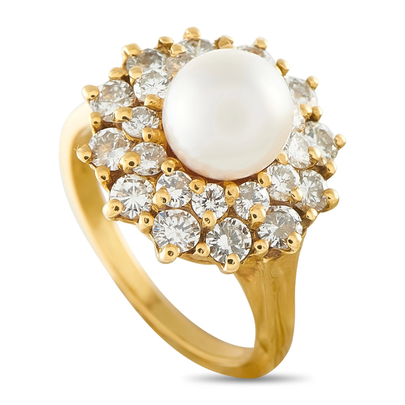 18K Yellow Gold 1.0ct Diamond and Pearl Cluster Ring: This luxury ring is undeniably chic. Round-cut Diamonds with a total weight of 1.0 carats allow it to effortlessly emanate light, while a 7.3mm Pearl center stone offers unmatched elegance. Set in 18K