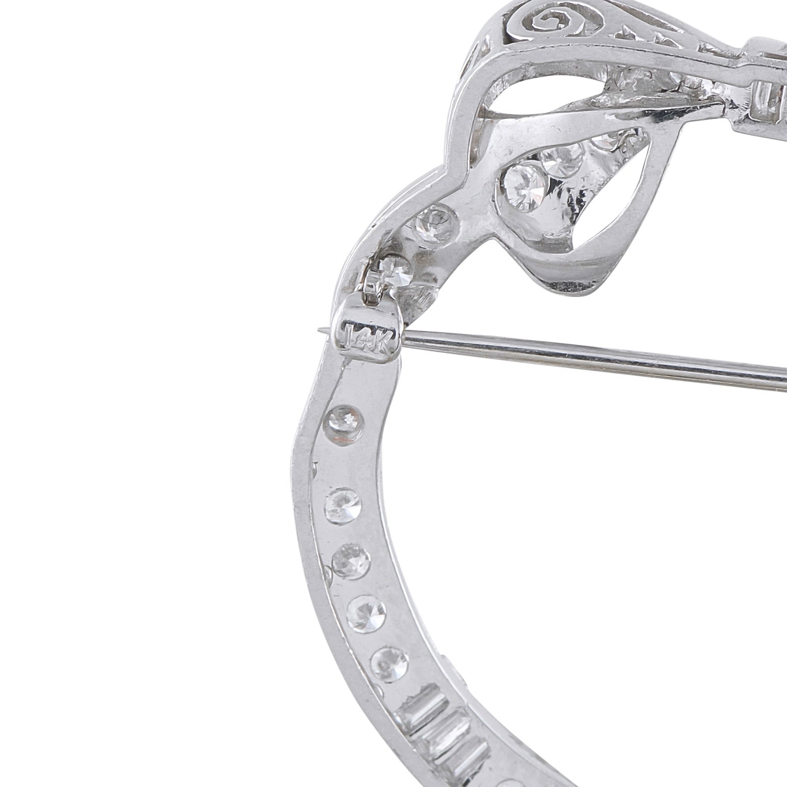 Platinum 1.30ct Diamond Circular Bow Brooch - 3