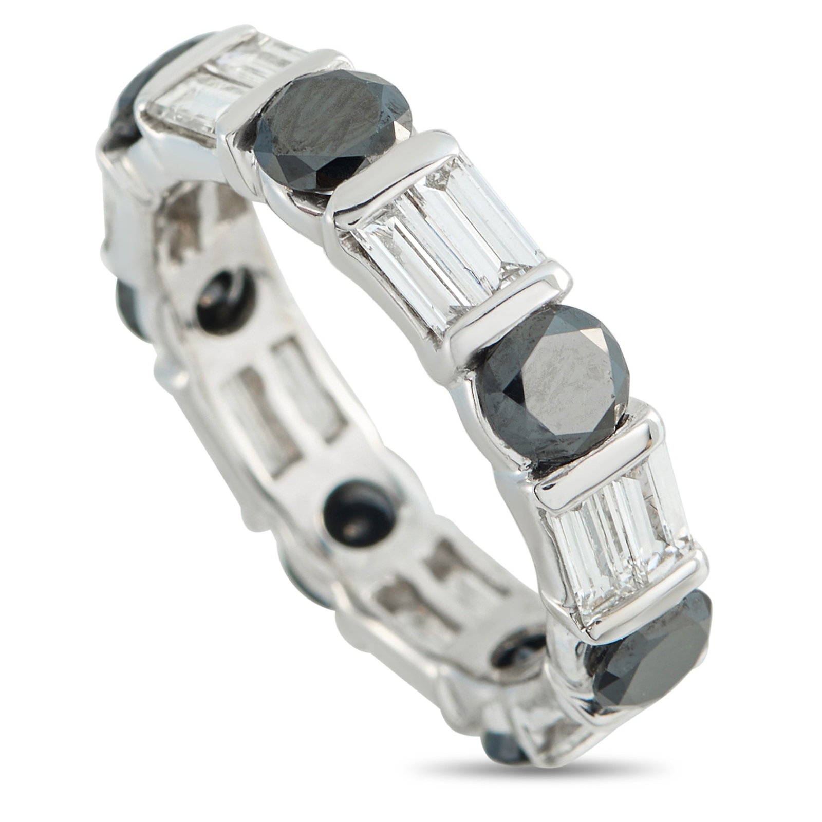 18K White Gold 1.75ct Diamond and 1.75ct Blue Diamond Ring: An eternity band in 18K white gold, wrapped fully in a repeating sequence of blue diamonds and paired baguette diamonds. Set in a clean bar setting, the alternating stones and cuts create a crisp, geo