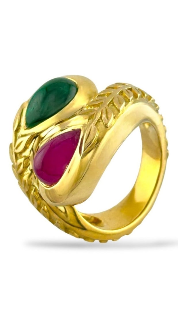 Valentin Magro 18K Gold Ring with 4.5ct Ruby and 4.0ct Emerald (1 of 7)