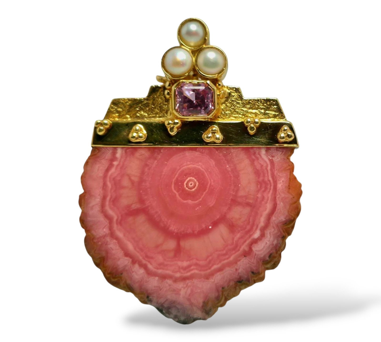 18K Yellow Gold Brooch / Necklace with 1.55ct Kunzite, Rhodochrosite, and Pearls: 18K Yellow Gold Brooch / Necklace with Kunzite, Rhodochrosite, and Pearls A refined 18K yellow gold brooch designed with elegant artistry, this piece combines the gentle blush of kunzite and rhodochro