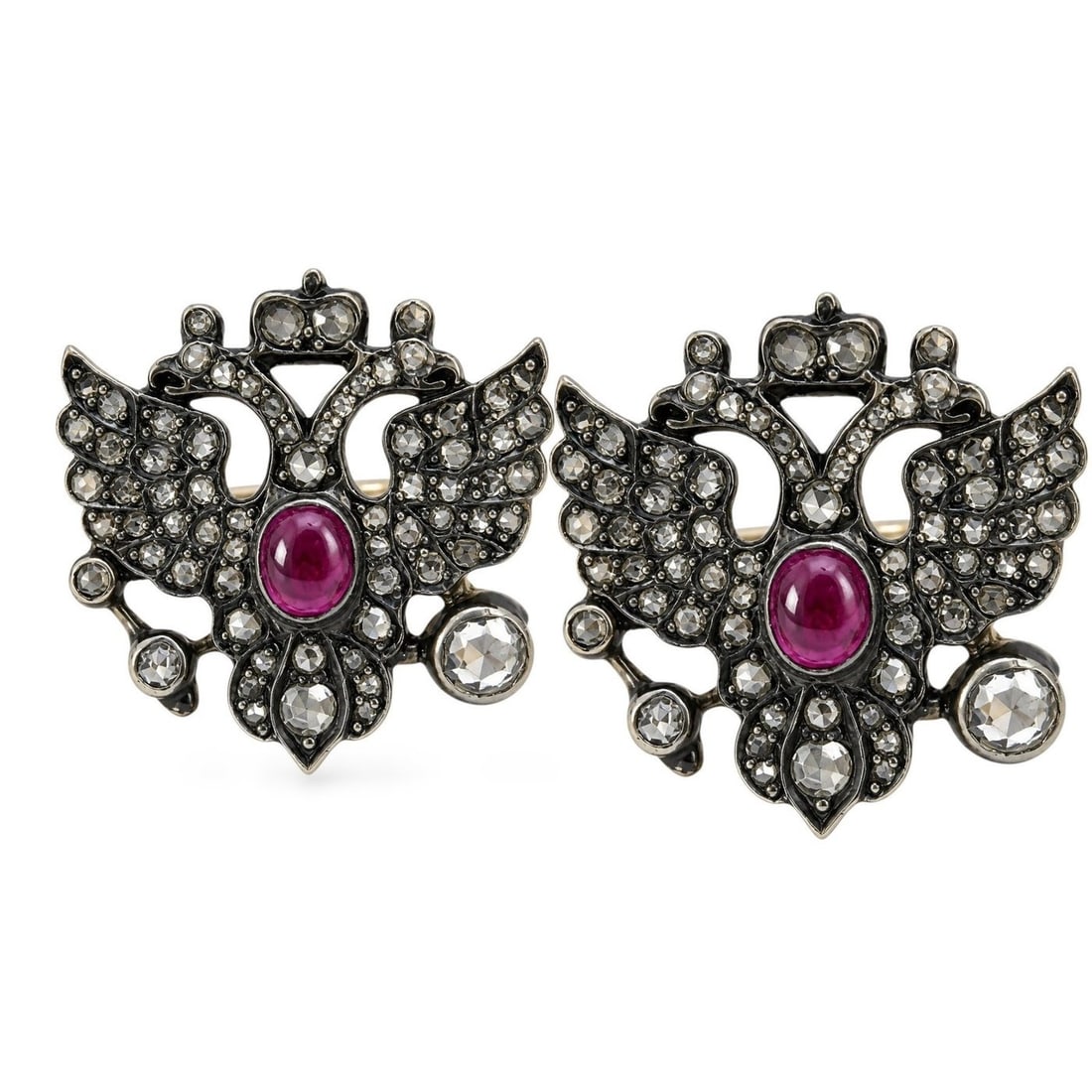 Imperial Russian Jeweled 56K Gold & Diamond Presentation Imperial Cufflinks: Imperial Russian Jeweled 56K Gold & Diamond Presentation Imperial Cufflinks Marked with initials A*H for Faberge master August Hollming, active 1880-1913 Material: Marked 56 Gold 56 assay value (14 kt