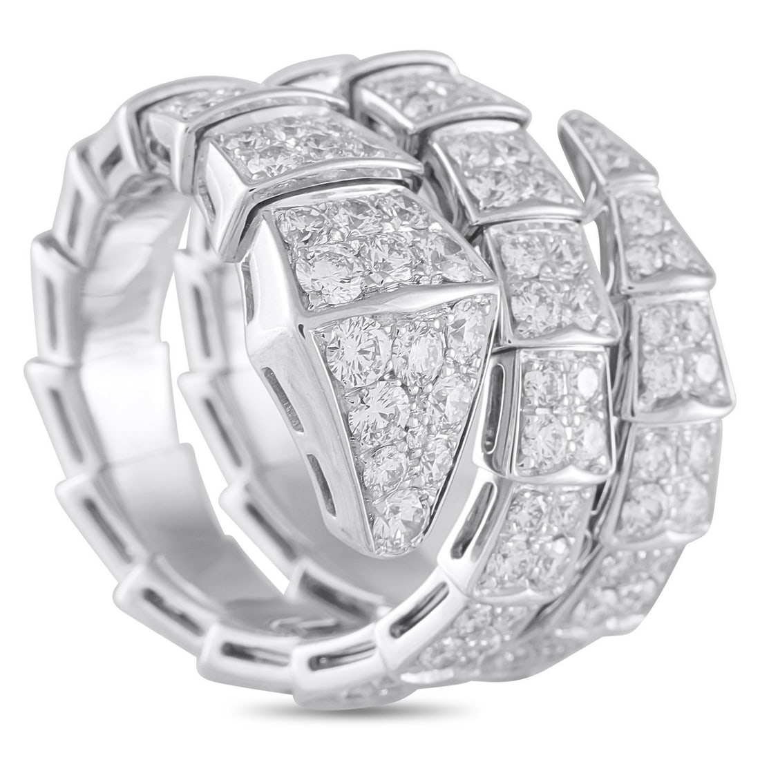 18K Bvlgari Serpenti Viper 18K White Gold 2.77ct Diamond Ring: Bvlgari Serpenti Viper 18K White Gold 2.77ct Diamond Ring Inspired by one of Bvlgari's most iconic collections, this Bvlgari Serpenti Viper ring is masterfully crafted in 18K white gold with the colle