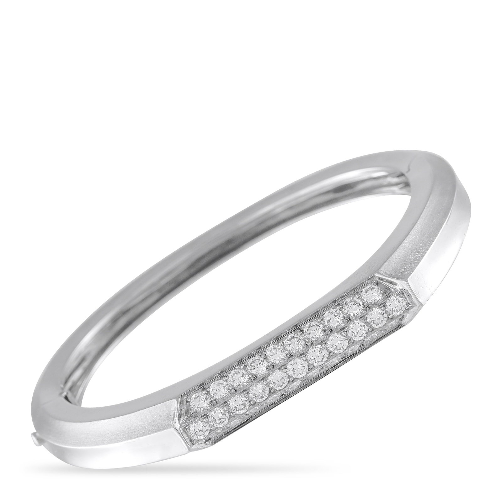 Piaget 18K White Gold 2.50ct Diamond Bracelet: Sparkling Diamonds with a total weight of 2.50 carats add a touch of elegance to the center of this Piaget bracelet. Sleek and incredibly sophisticated, a simple 18K White Gold setting provides this p