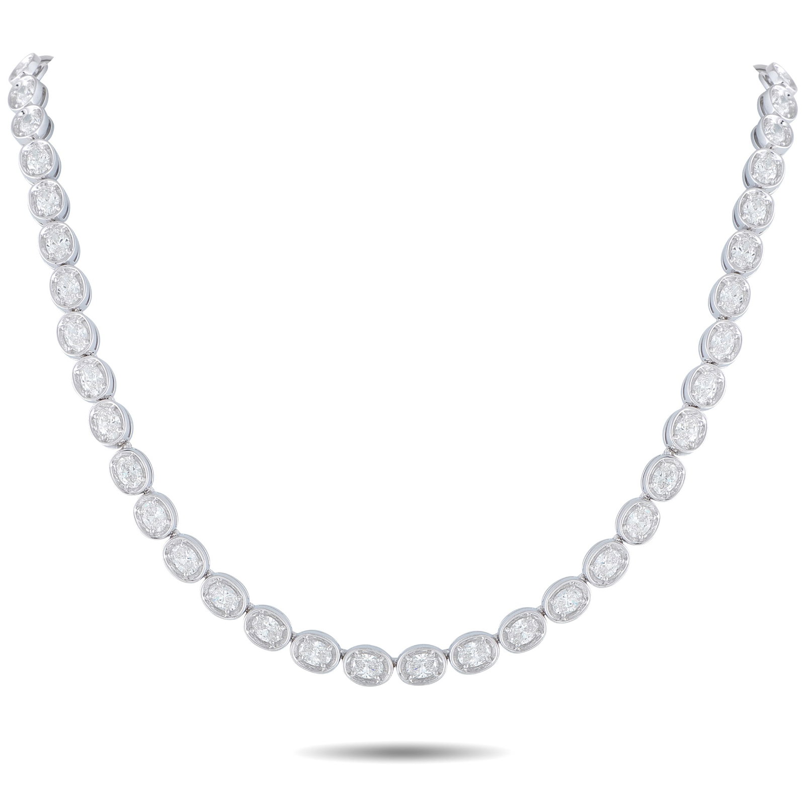 18K White Gold 20.80ct Diamond Necklace: This luxury necklace is an ideal piece for anyone with a minimalist aesthetic. The understated design shines to life thanks to a series of sparkling Diamonds with a total weight of 20.80 carats. Set i