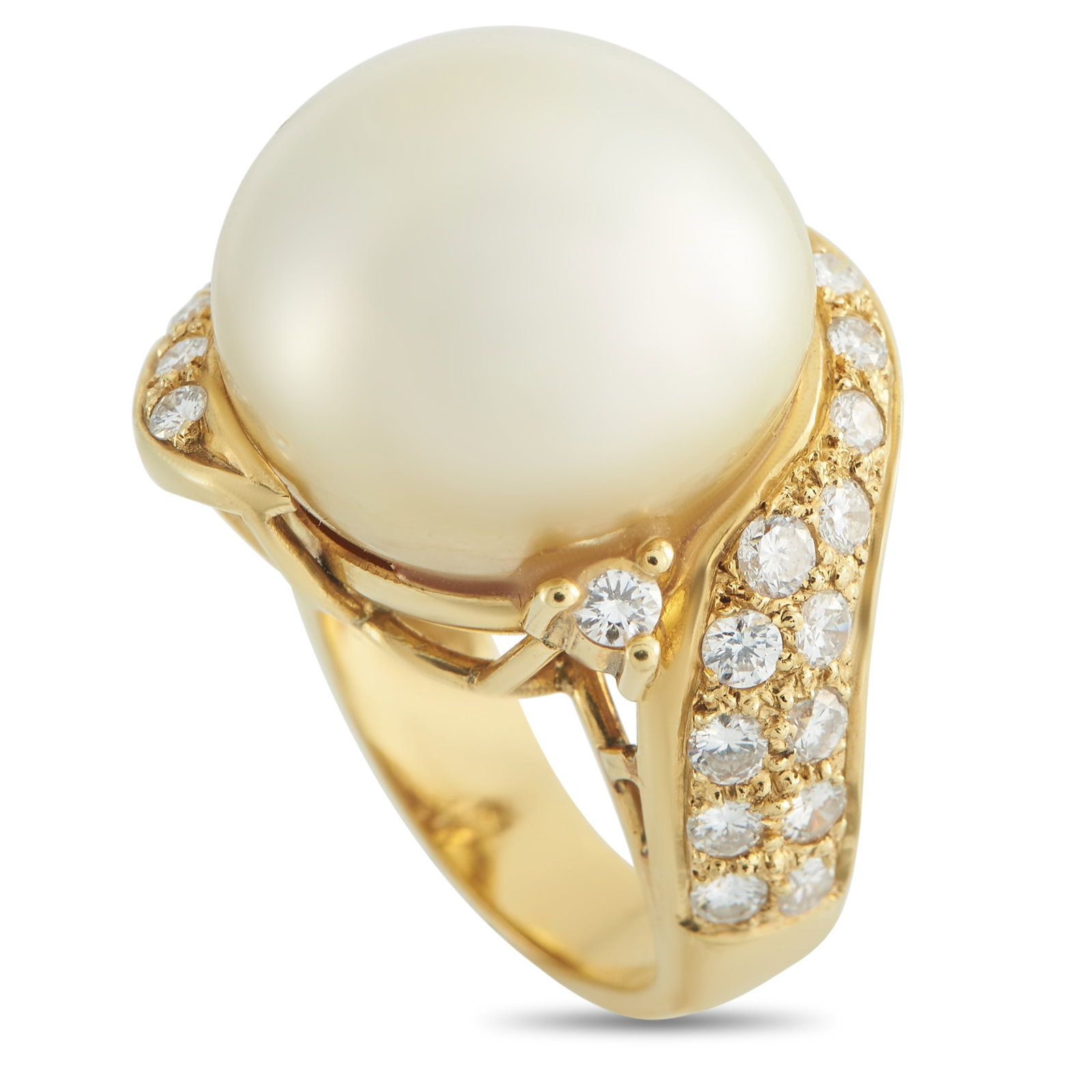 18K Yellow Gold 1.20ct Diamond and Pearl Ring: This enchanting ring is unlike anything you’ve seen before. A luminous 19mm Pearl contrasts beautifully against the dramatic 18K Yellow Gold setting. Round-cut Diamonds with a total weight of 1.20 c