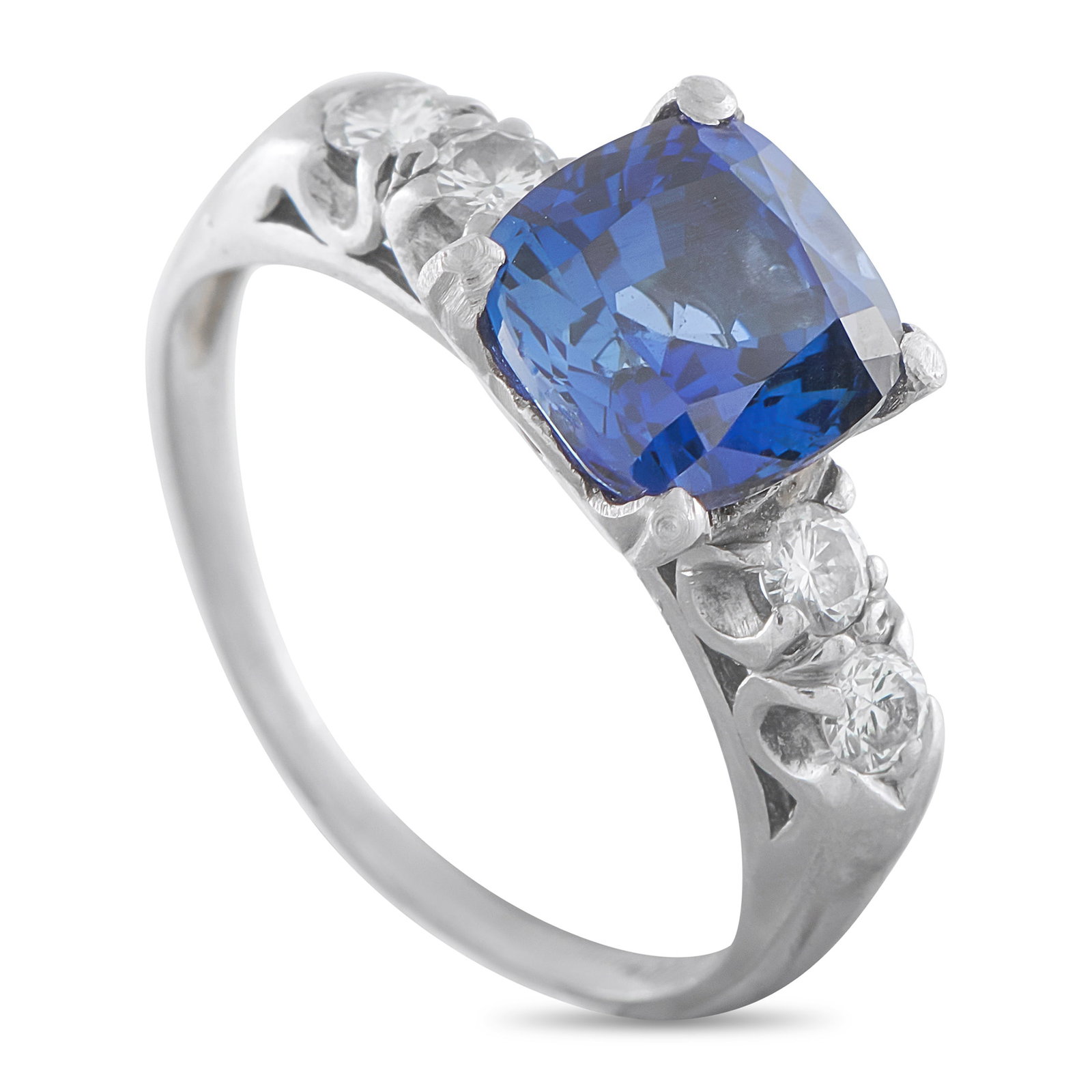Platinum 0.37ct Diamond and Sapphire Ring: This luxury ring is ideal for everyday wear. Set in Platinum, the intricate setting perfectly showcases sparkling Diamonds with a total weight of 0.37 carats. A 3.0 carat Sapphire center stone adds