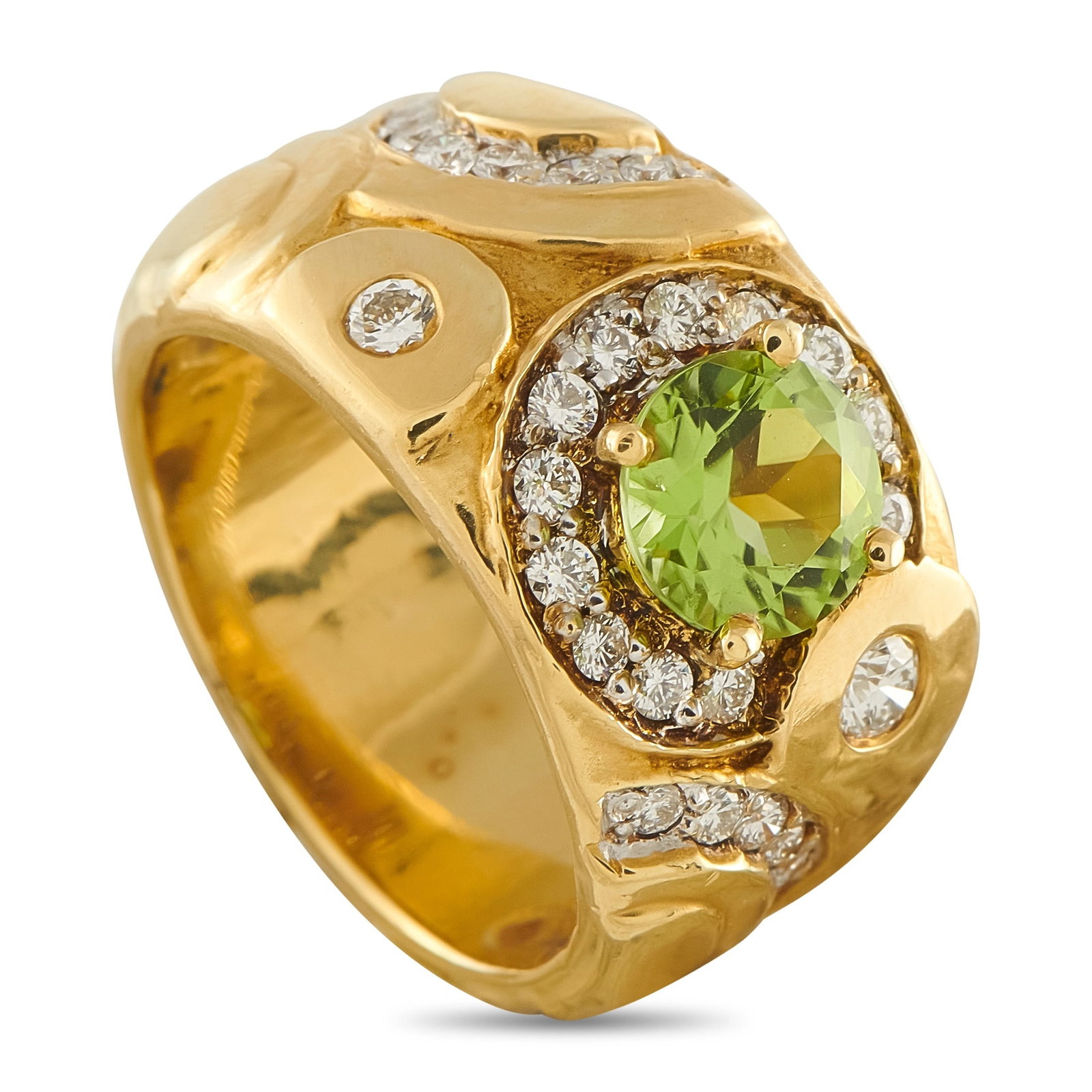 Seidengang 18K Yellow Gold 0.60ct Diamond and Peridot Ring: Circular motifs provide this SeidenGang ring with a unique point of view. A Peridot center stone adds a splash of color to the dynamic design, while Diamond accents totaling 0.60 carats elevate the 18