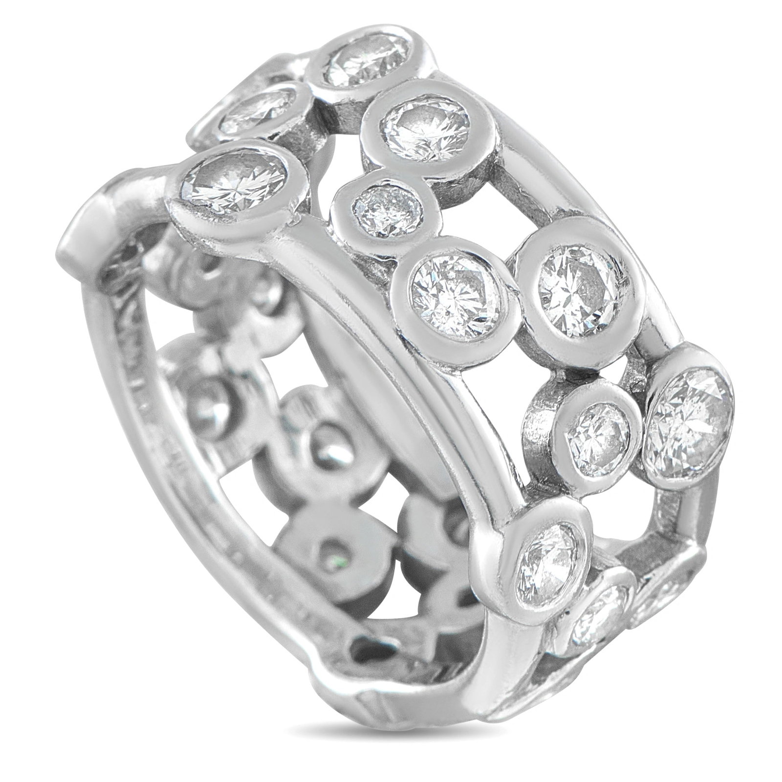 18K White Gold 1.90ct Diamond Ring: Circular motifs provide this piece with contemporary elegance. Set in 18K White Gold, Diamonds with a total weight of 1.90 carats effortlessly catch the light every time it’s worn. Ideal for any occ