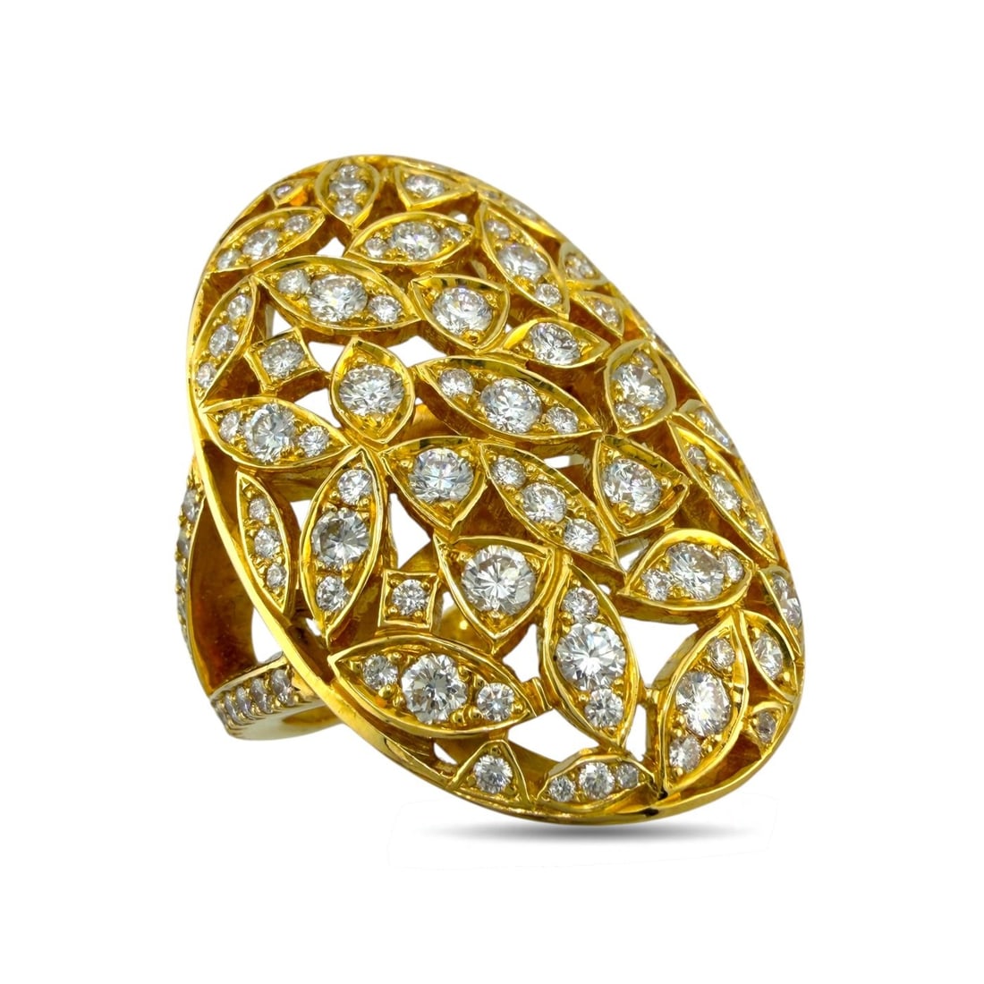 18K Yellow Gold 4.00ct Diamond Statement Ring: 18K Yellow Gold 4.00ct Diamond Statement Ring A bold yellow gold statement ring crafted with a large face fully set with diamonds, giving the piece a strong and luxurious presence. Its substantial