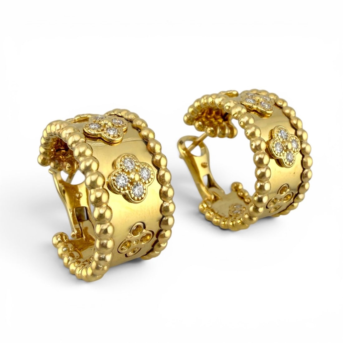 Van Cleef & Arpels 18K Yellow Gold 0.80ct Diamond Perlee Clover Earrings: Van Cleef & Arpels 18K Yellow Gold 0.80ct Diamond Perlee Clover Earrings These authentic Van Cleef & Arpels Perlee earrings are crafted in 18K yellow gold and designed in a refined huggie style hoop