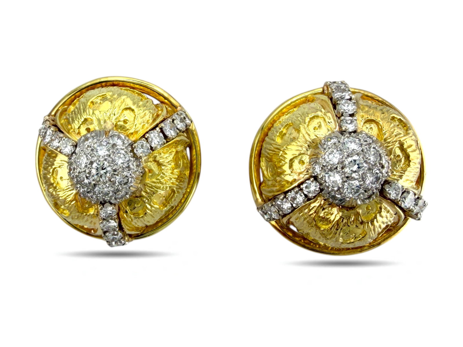 18K Yellow Gold 2.2ct Diamond Pin: 18K Yellow Gold 2.2ct Diamond Pin Clip-On Earrings A refined pair of 18K yellow gold round earrings showcasing an elegant arrangement of brilliant diamonds. Measuring 2.3 cm in diameter and weighing