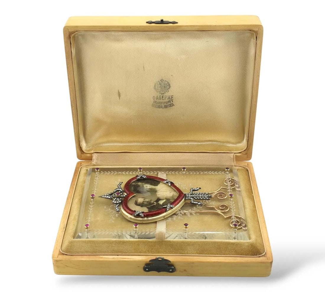 Imperial Russian K. Faberge 56K Gold Enamel and Diamond Photo Frame (1 of 10)