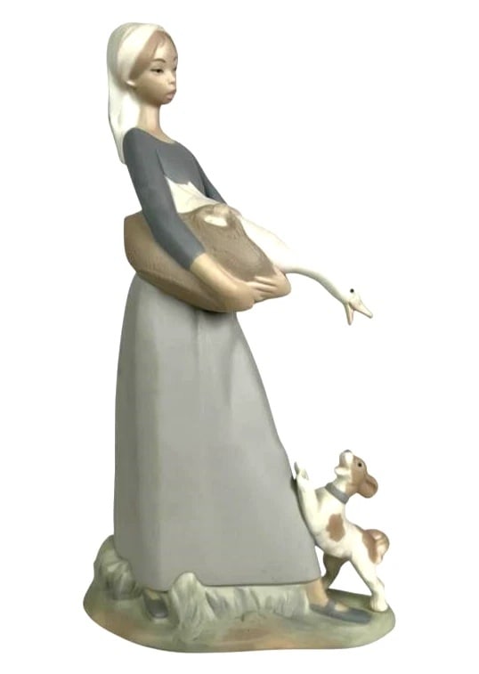 LLADRO GIRL WITH GOOSE AND DOG 1974-93 PORCELAIN FIGURINE 4866G (1 of 5)
