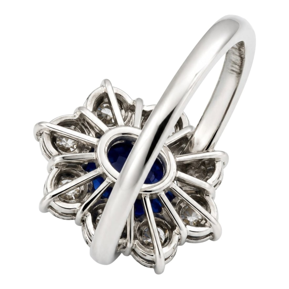 18K White Gold Ring - 9
