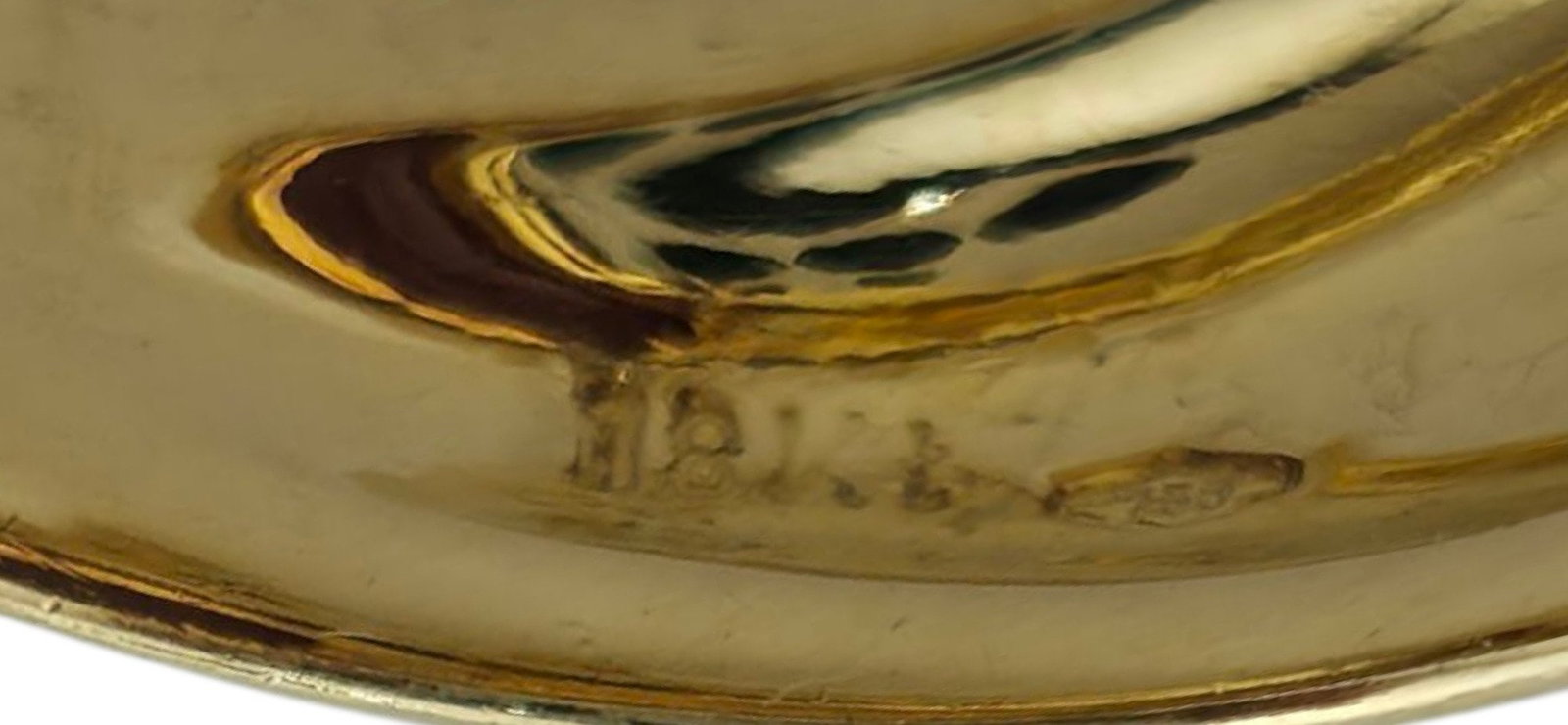 18K Yellow Gold Ring - 8