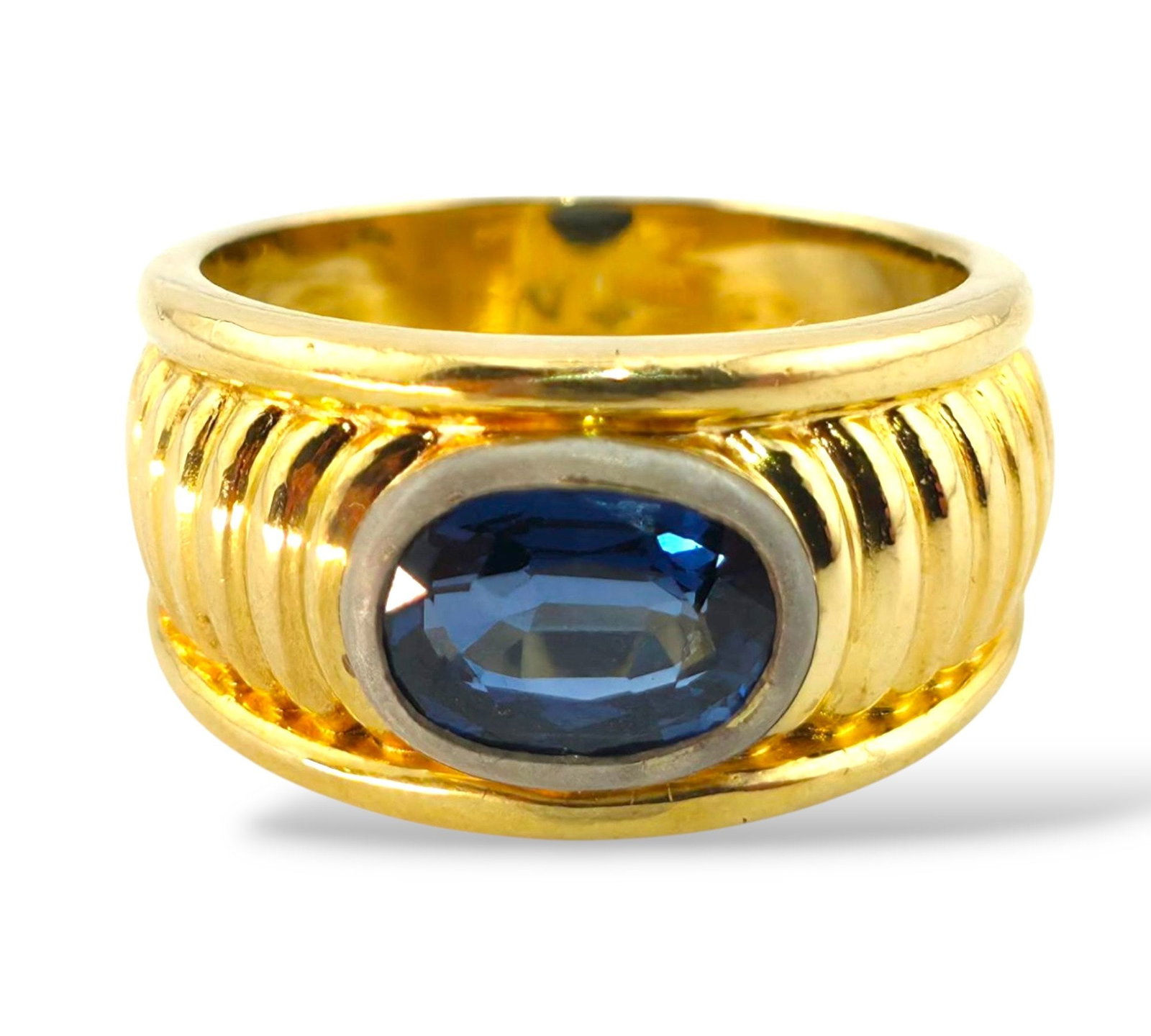 18K Yellow Gold Ring - 3