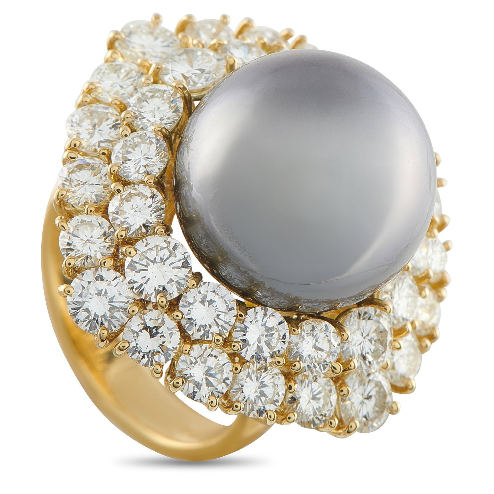 18K Yellow Gold 4.90ct Diamond and Pearl Ring: A unique design makes this ring simply unforgettable. At the center, a 14mm black Pearl offers a striking alternative to a traditional center stone. It’s surrounded by sparkling Diamonds totaling 4.