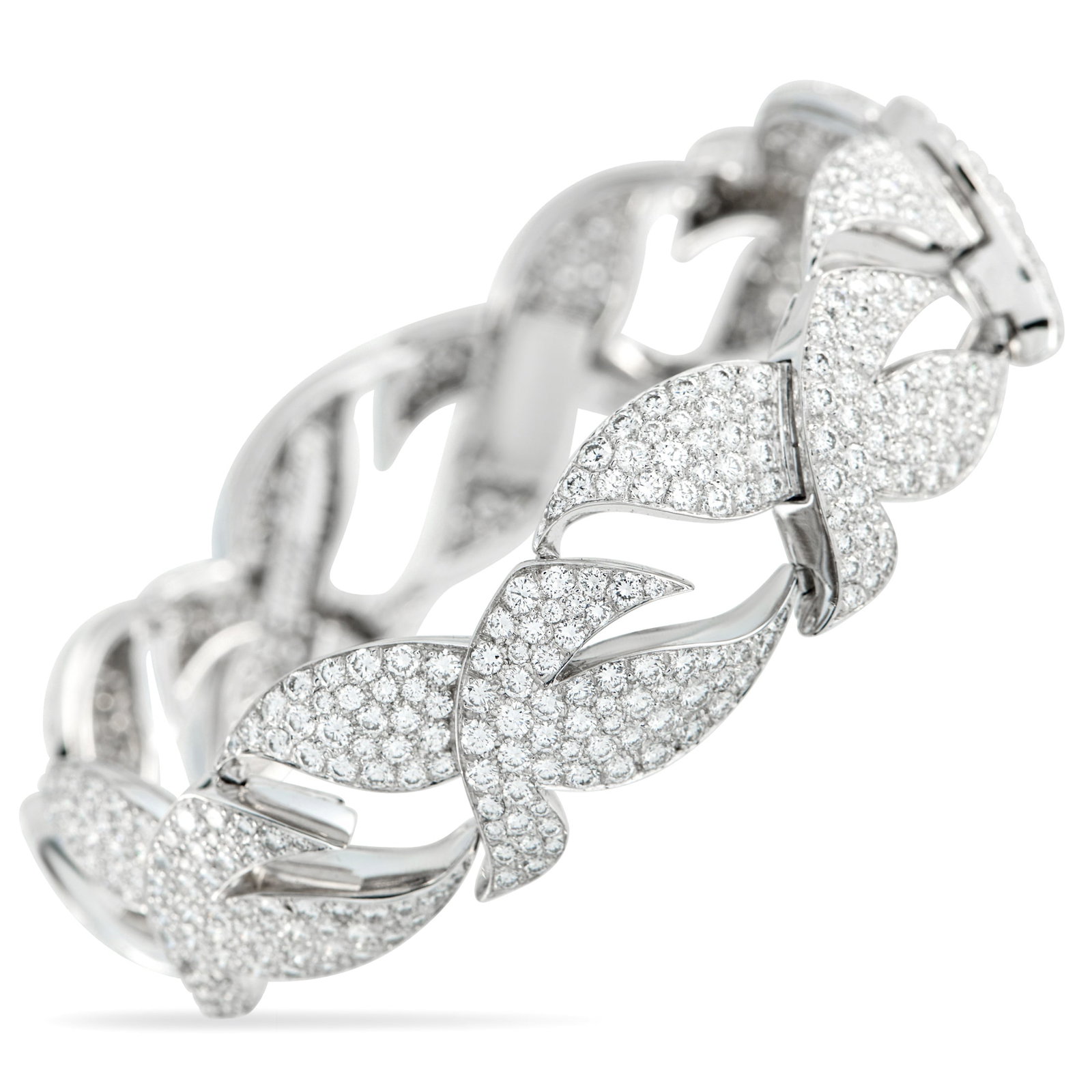 Cartier Dove of Peace 18K White Gold 15.0ct Diamond Bracelet: A series of stylized dove motifs makes this Cartier Dove Of Peace bracelet simply unforgettable. Luxurious and incredibly sophisticated, the dynamic design effortlessly catches the light thanks to ins