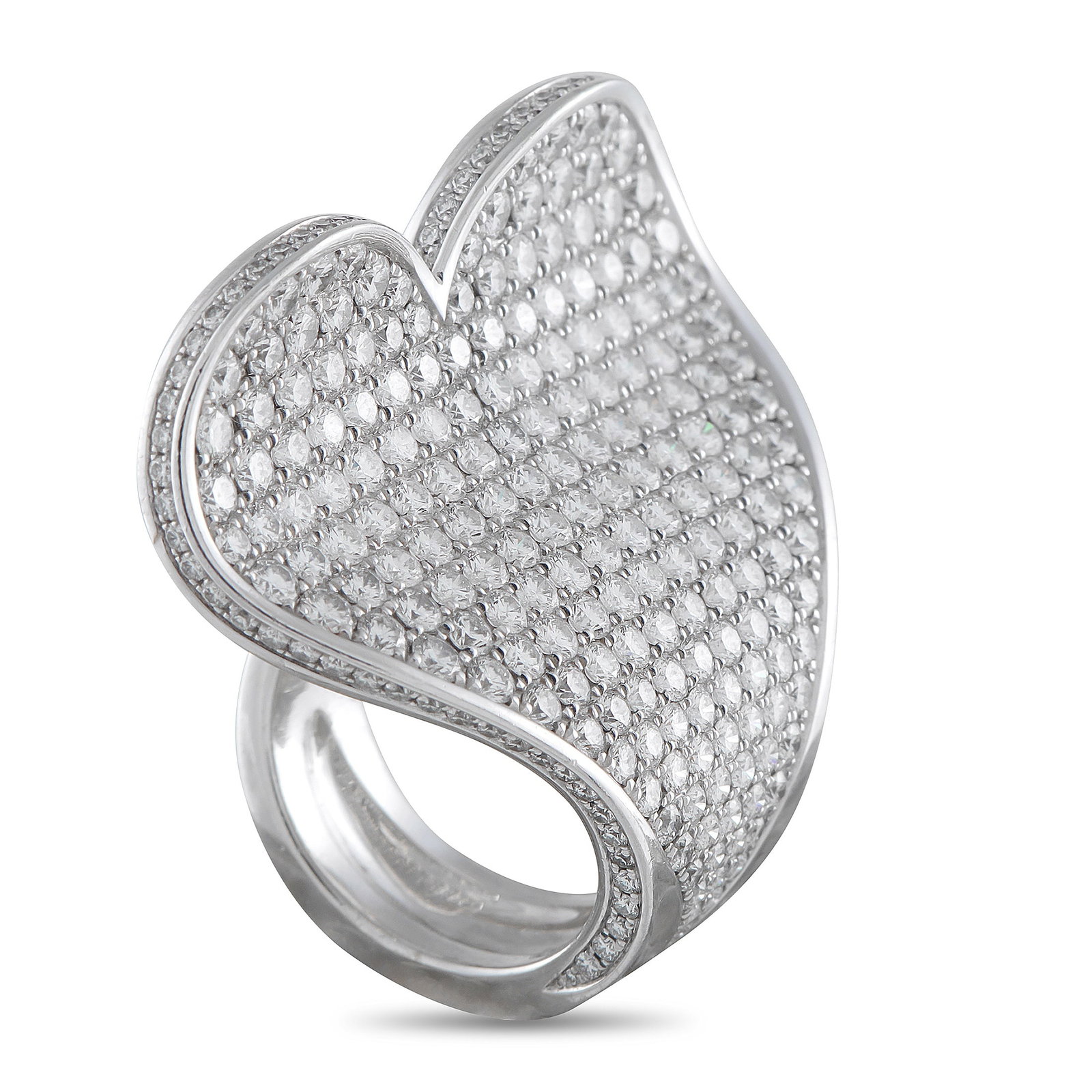 Roger Dubuis 18K White Gold 7.5ct Diamond Heart Statement Ring: Bold in scale, this Roger Dubuis creation stands out without feeling rigid. It is crafted in white gold and features a continuous form, with the polished band flowing directly into a semi-flat heart c