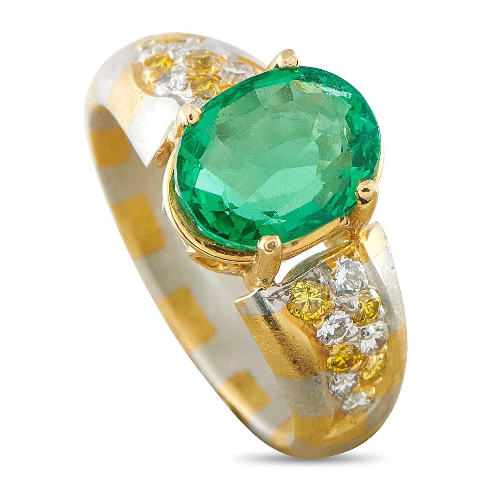 18K Yellow and White Gold 0.30ct Diamond and Emerald Ring: This ring features a stunning 3.02 carat oval-cut emerald, GIA certified with Madagascar origin, set in 18K yellow gold with white gold diamond-set accents in a two-tone checkerboard-patterned band. A