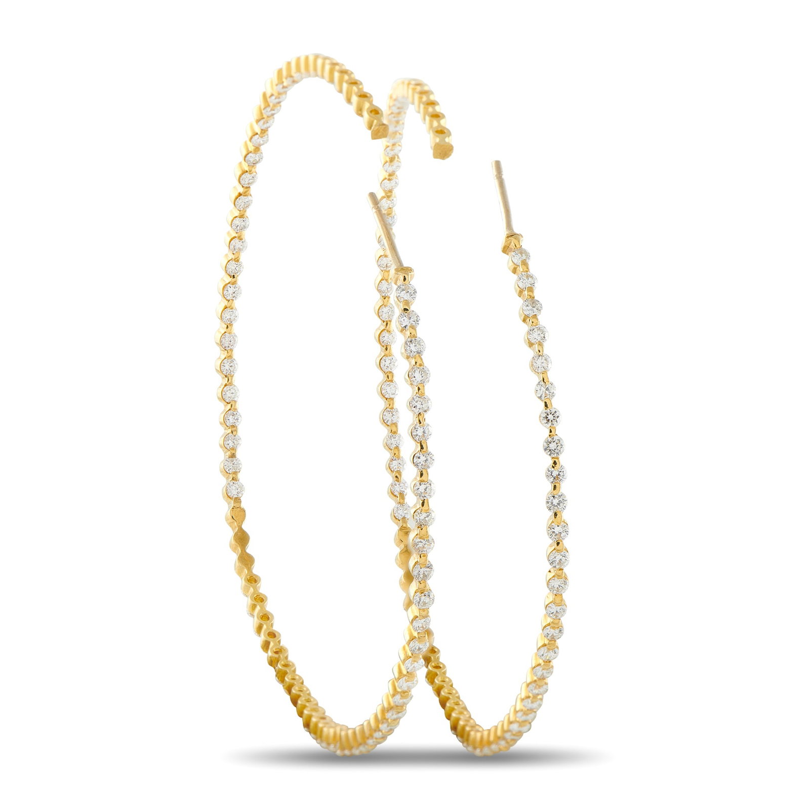 18K Yellow Gold 3.60ct Diamond Inside-Out Hoop Earrings: These delicate hoop earrings will instantly elevate any ensemble. Diamonds with a total weight of 3.60 carats allow them to sparkle from any angle, making them a luxury piece that will continually