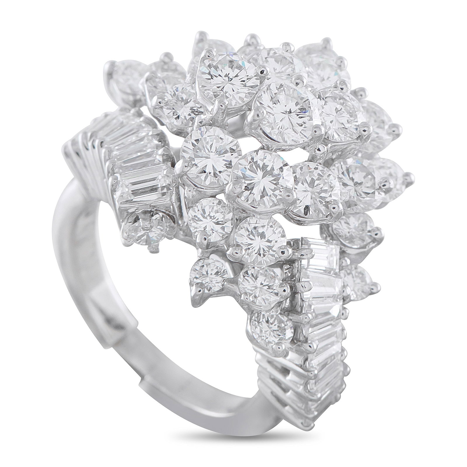 18K White Gold 2.50ct Diamond Ring: Dazzling Diamonds with a total weight of 2.50 carats make this ring simply unforgettable. The dynamic design allows it to effortlessly catch the light from seemingly every angle. Set in 18K White