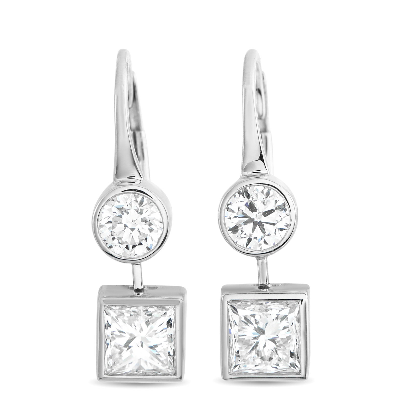18K White Gold 2.04ct Diamond Earrings: These luxury earrings will add a touch of timeless elegance to any outfit. Simple and stylish, the geometric designs come to life thanks to sparkling Diamonds with a total weight of 2.04 carats. Each 