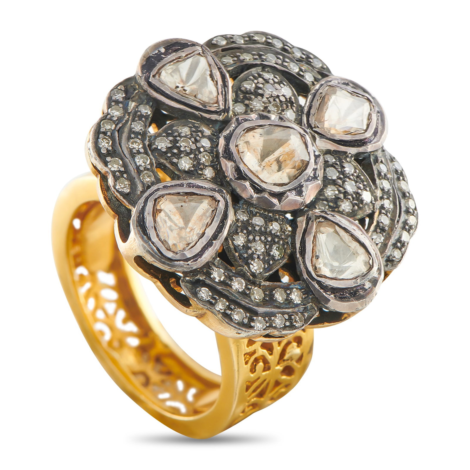 18K Yellow Gold 2.50ct Diamond Ring: This luxury ring is inherently opulent. Filigree metalwork makes the 18K Yellow Gold band simply breathtaking. At the top, rose-cut Diamonds with a total weight of 2.50 carats add a touch of vintage