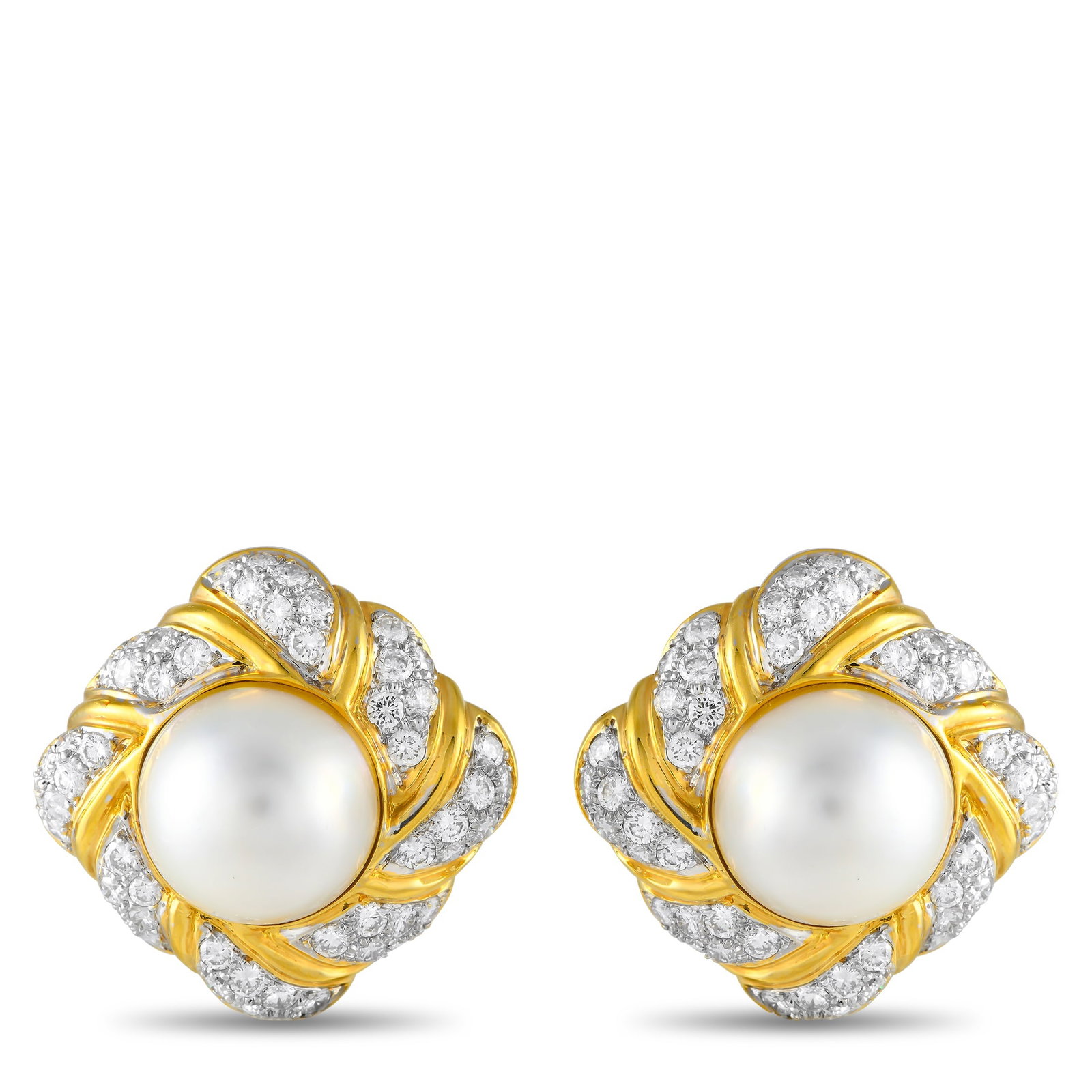 18K Yellow Gold 6.12ct Diamond and Mobe Pearl Clip: These breathtaking earrings are designed to make a statement. Crafted from 18K Yellow Gold, the center of each earring is accented by an exquisite Mobe Pearl. Inset Diamond accents with a total weight