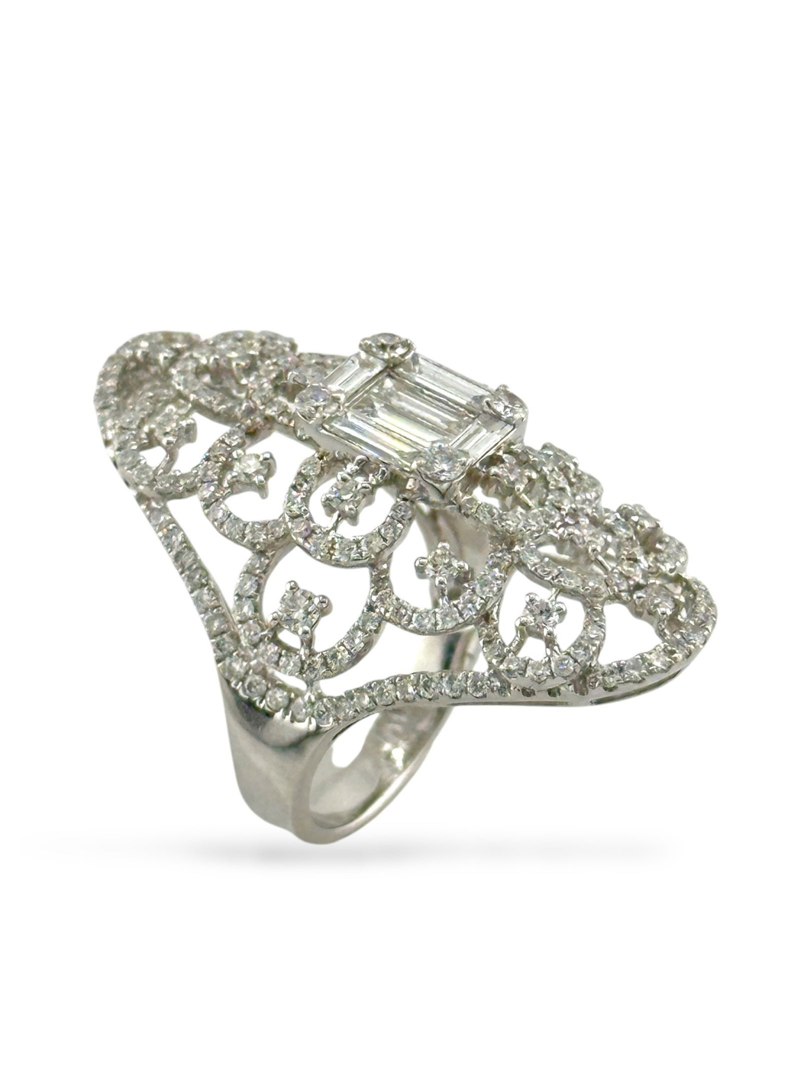 18K White Gold Ring - 5