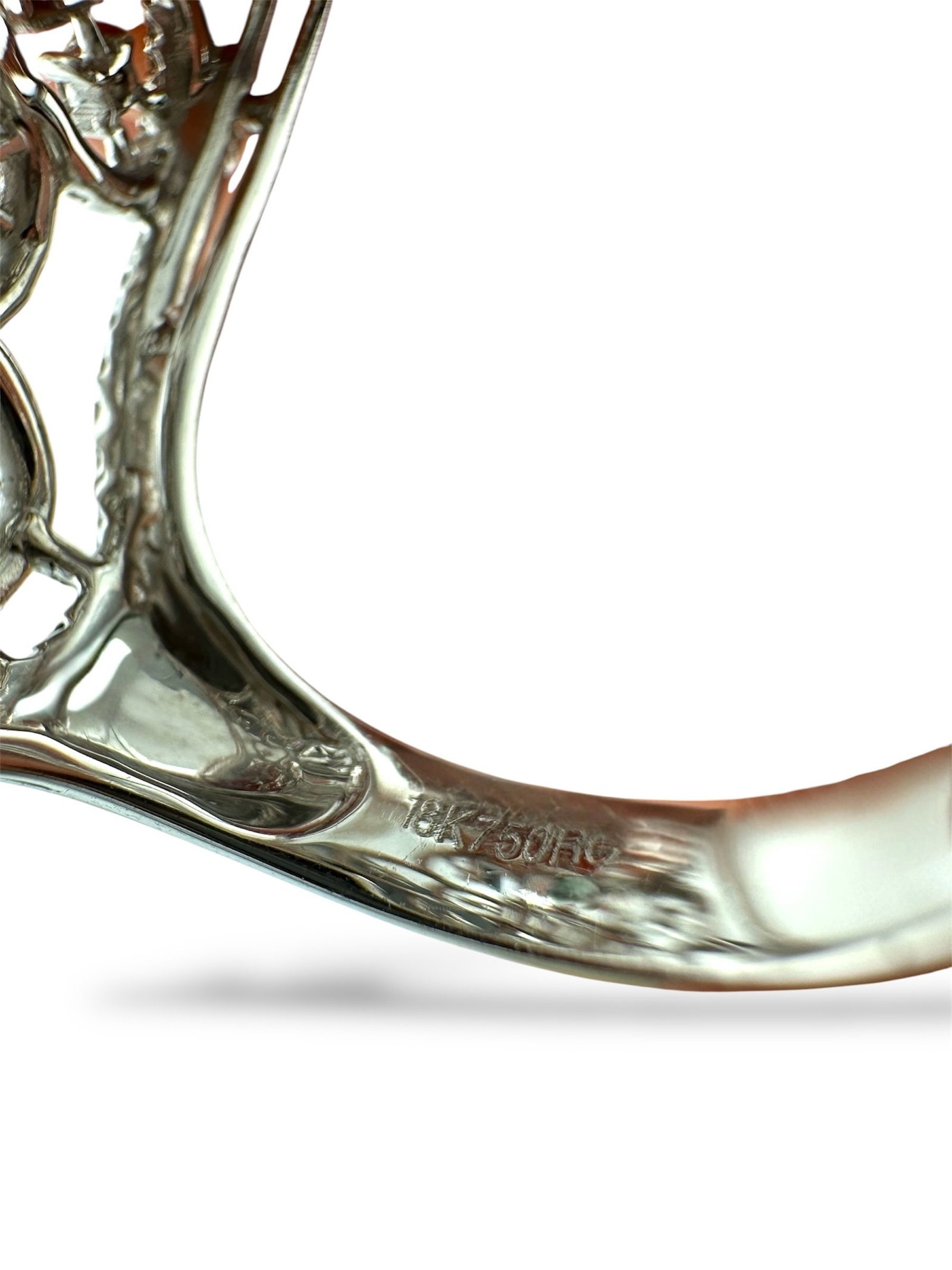 18K White Gold Ring - 7