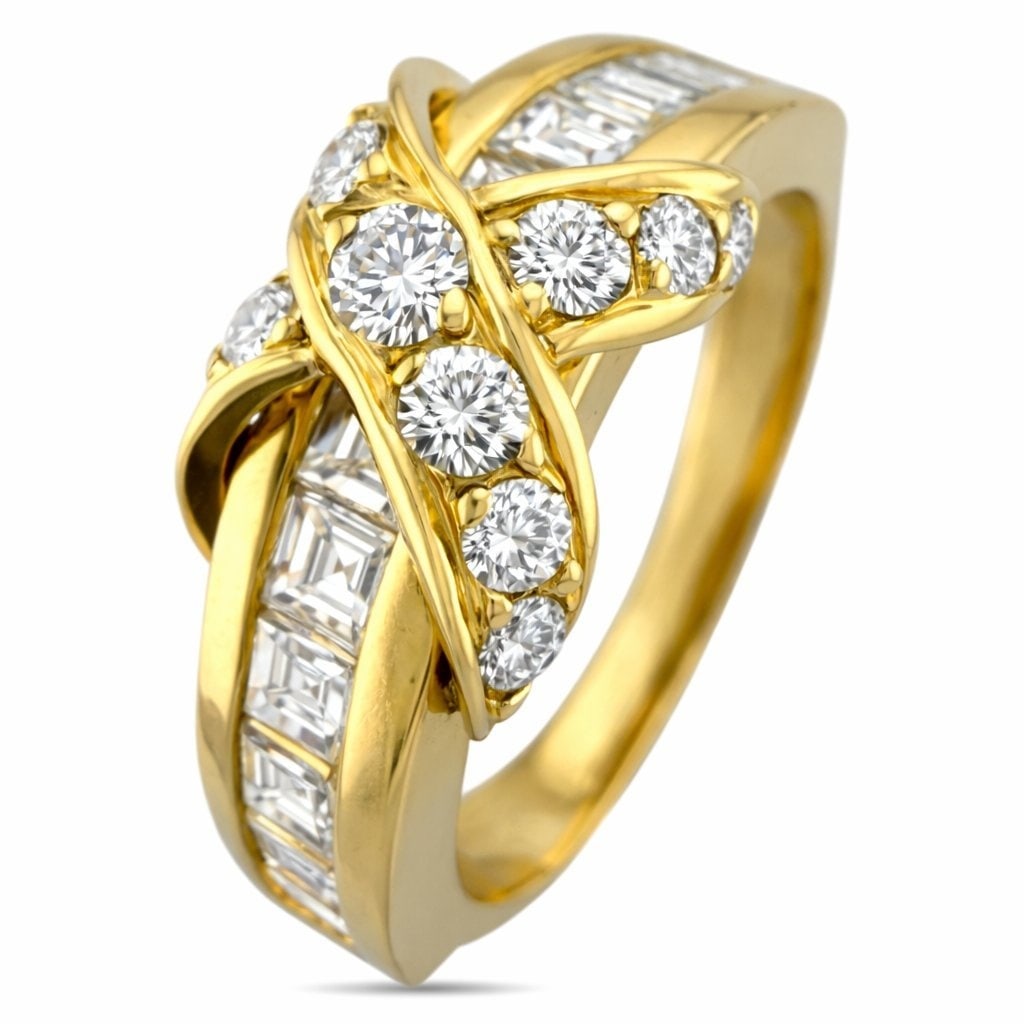Tiffany & Co. 18K Yellow Gold 1.5ct Diamond Ring: 18K Yellow Gold Tiffany & Co. 1.5ct Diamond Ring An elegant Tiffany & Co. ring crafted in rich 18 karat yellow gold, showcasing a sophisticated crossover design that highlights exceptional diamond bri