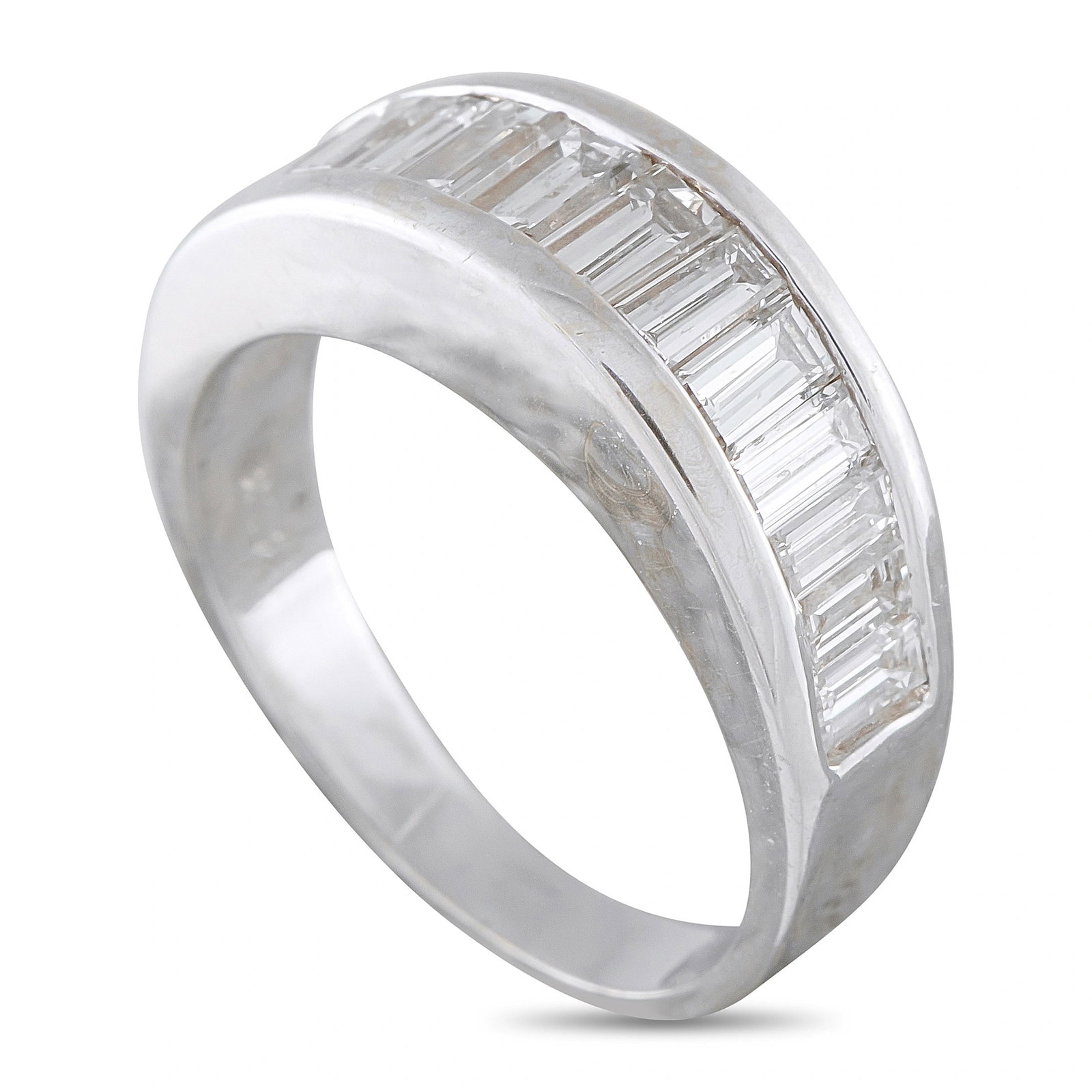 18K White Gold 1.10ct Diamond Ring: This 18K white gold ring features a channel of graduated baguette-cut diamonds set along a sleek, streamlined band, totaling approximately 1.10 carats. It weighs 4.2 grams and includes a gift box. Met