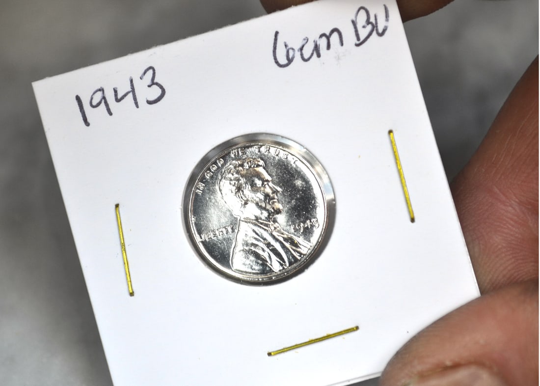 1943 Steel Penny in Coin Case -- Uncirculated?: Beautiful penny. Marked as Gem BU, which stands for Gem Brilliant Uncirculated. Appears accurate, as far as we can tell. Shipping is a flat rate of $6, no matter how many lots won. For Proxibid