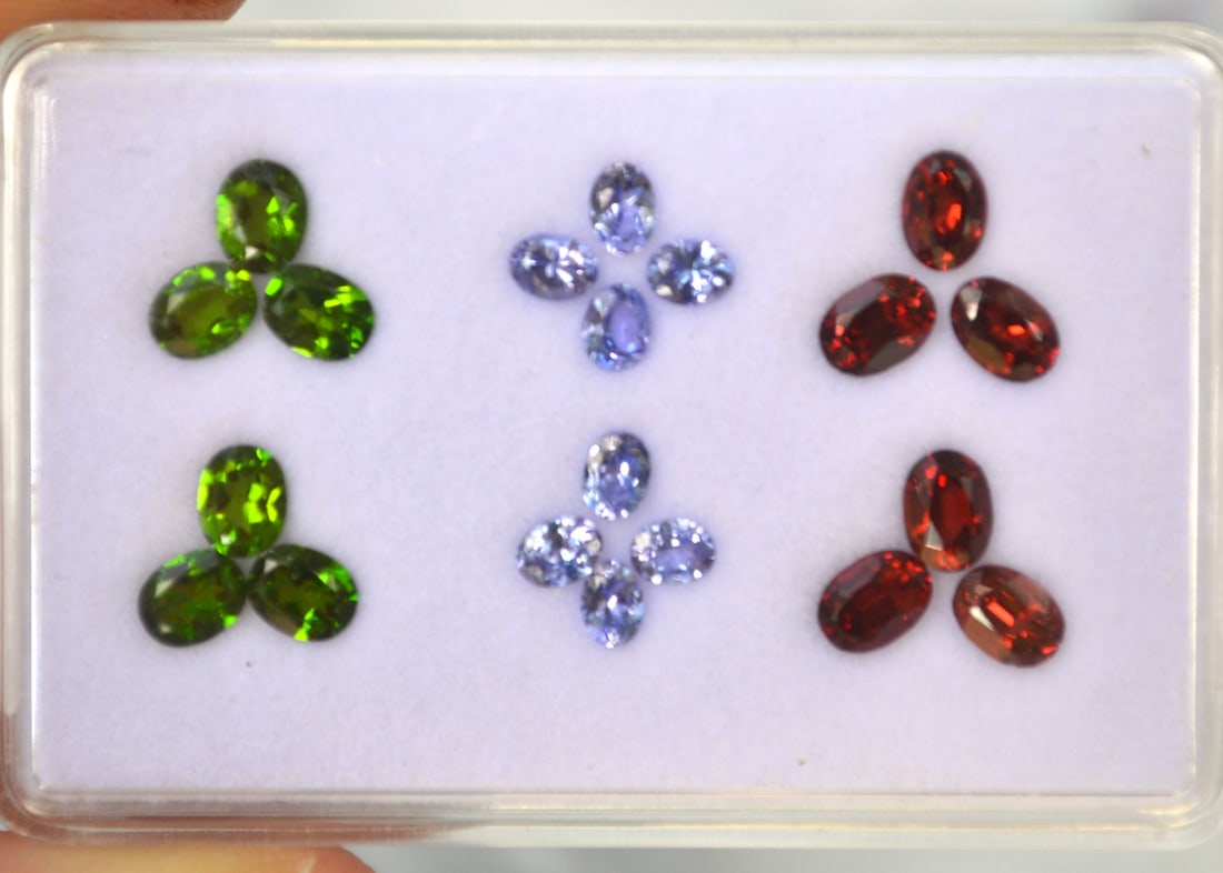 6.98 Carats of Jewelry Grade Mixed Gems - 2