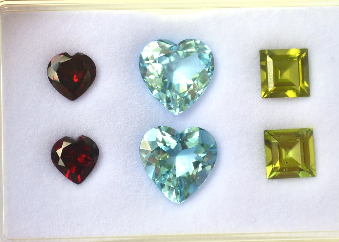 16.53 Carat Set of Matched Pairs of Jewelry Grade Gems: Fantastic set of matched pairs here. All jewelry grade gems. Fantastic cuts, color and clarity. We've listed these gems at 75% off of the printed price on the back of the gem case. You won't find a de