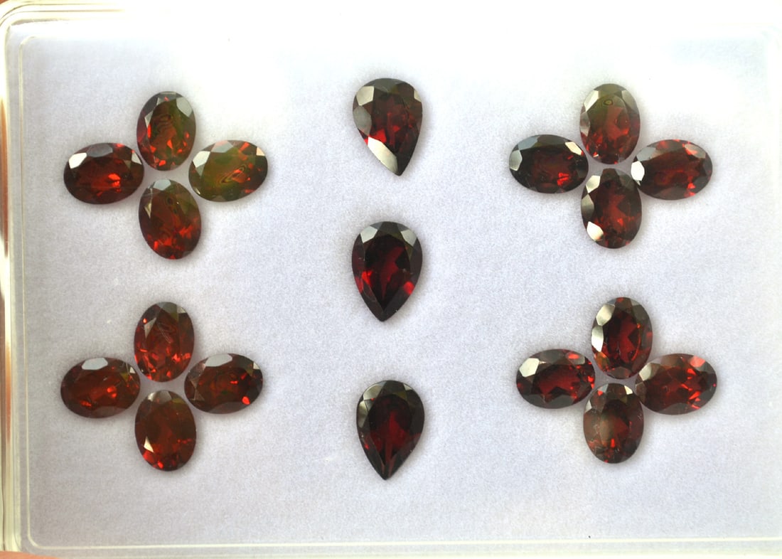 30.00 Carat Matched Set of Jewelry Grade Garnets - 2
