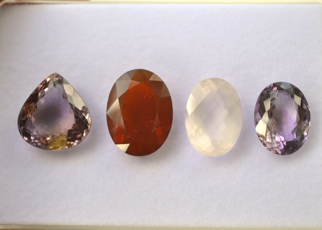 57.31 Carats of Jewelry Grade Mixed Gems - 2