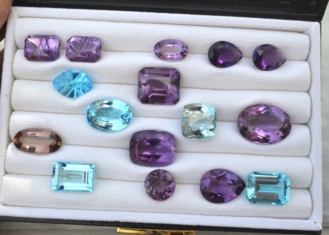 Massive Collection of Gemstones -- Over 1000 Carats - 2