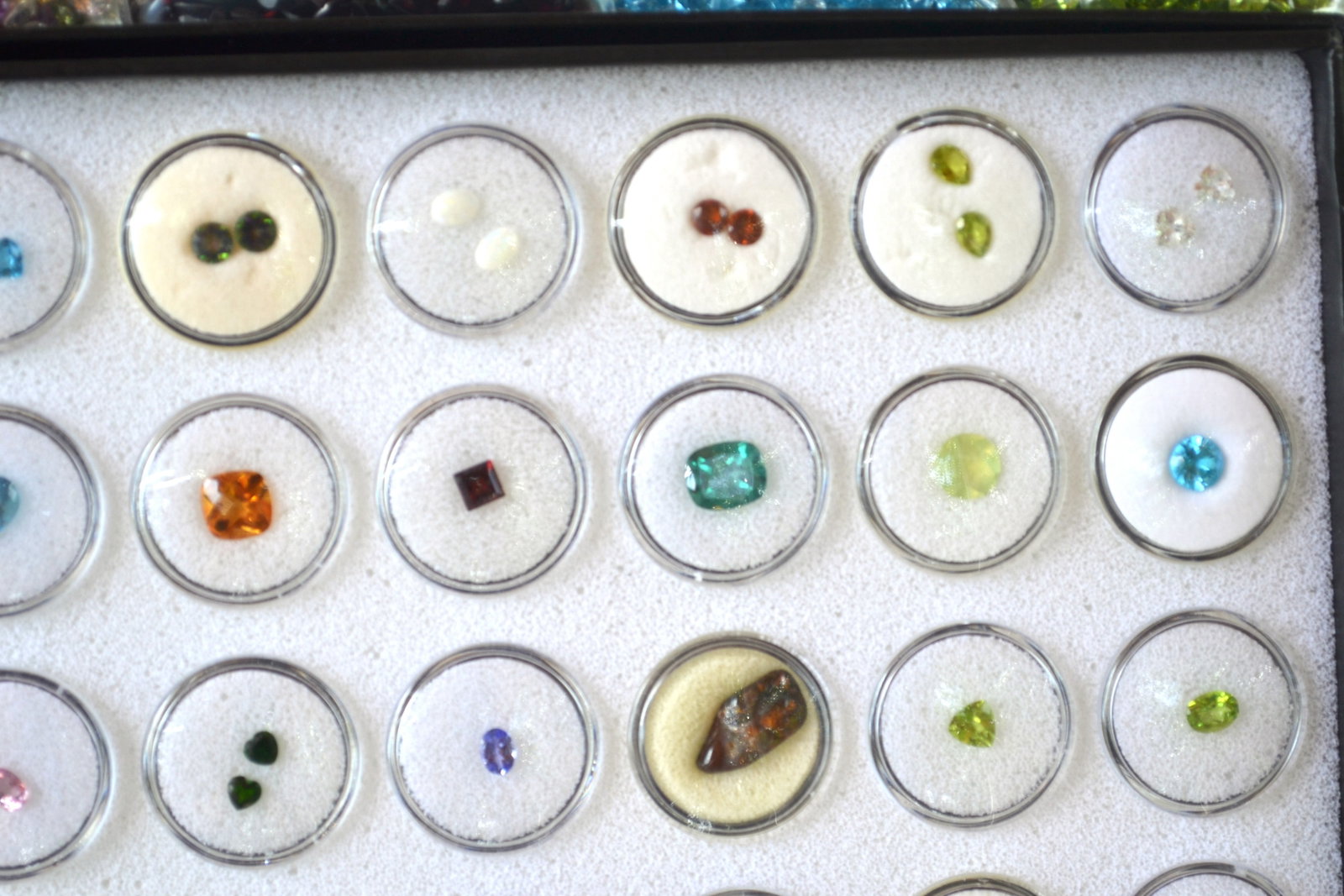 Massive Collection of Gemstones -- Over 1000 Carats - 5