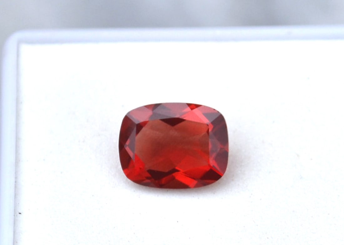 1.75 Carat Cushion Cut Red Sunstone: Beautiful Sunstone, most likely from Oregon, USA. Red Sunstone is nearly always from Oregon, so as you can imagine, the value is quite high. This stone has a bit of a window, meaning the table was