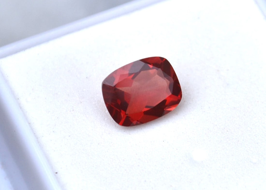 1.75 Carat Cushion Cut Red Sunstone - 3