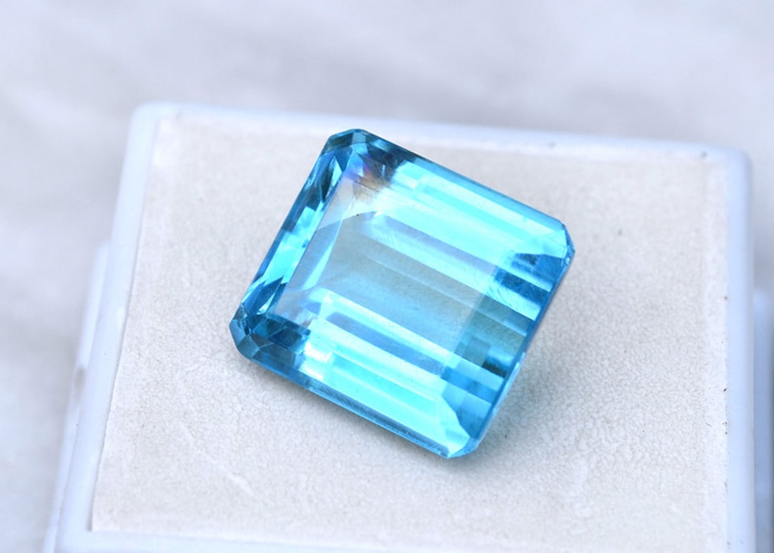 17.20 Carat Octagon Cut Sky Blue Topaz - 2