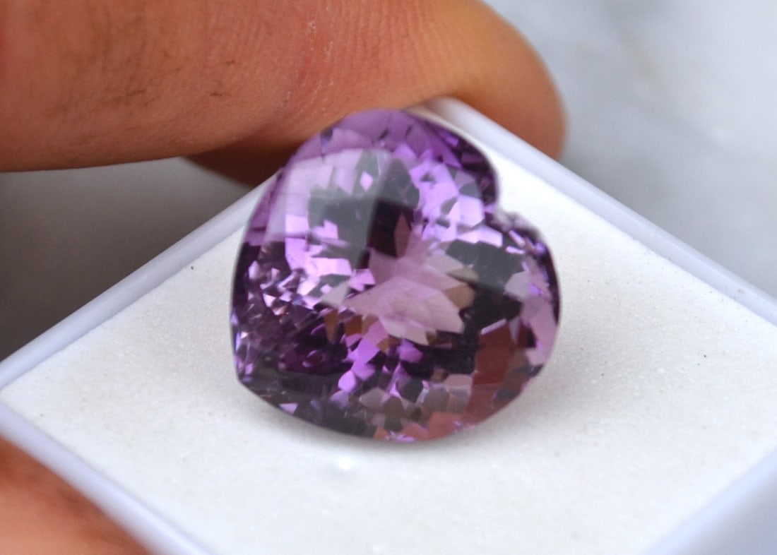 19.27 Carat Heart Checkerboard Cut Amethyst: Beautiful Amethyst in every way. Just a great stone for the price. Natural and untreated. Apologies for the blurriness of the pictures. This stone is magnificent in person. You won't be disappointed. 