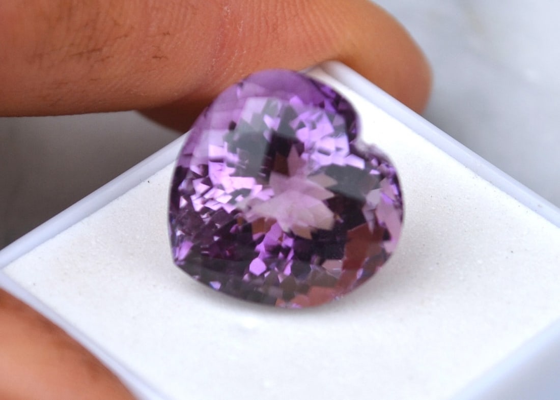 19.27 Carat Heart Checkerboard Cut Amethyst - 4