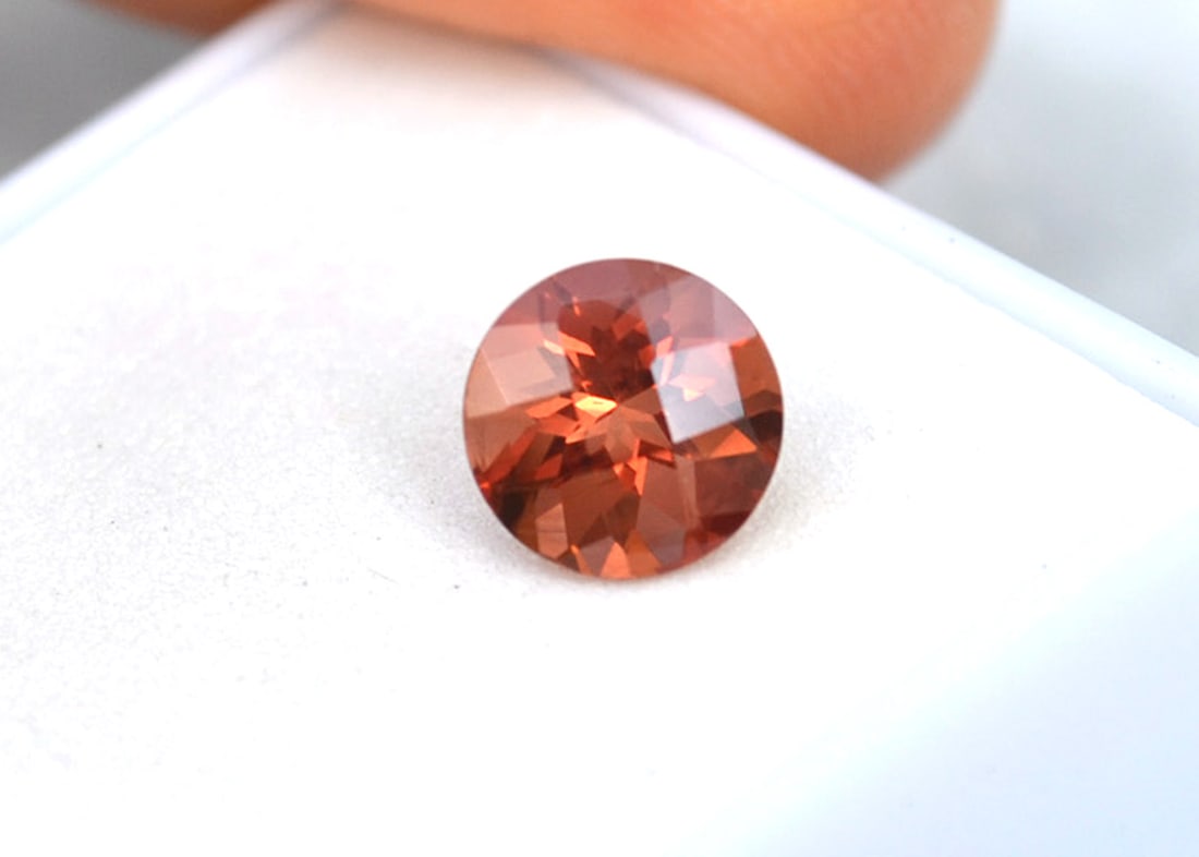 1.76 Carat Round Checkerboard Cut Peachy Red Sunstone - 4